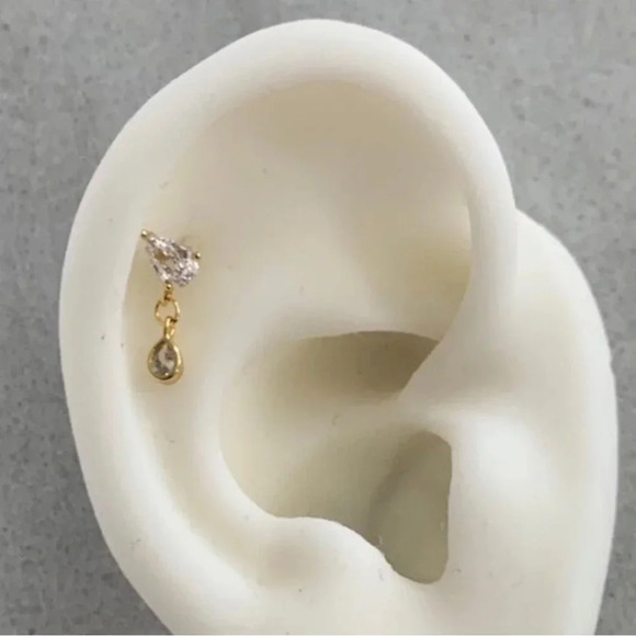 18k Gold Teardrop Crystal Dangle Cartilage Earring